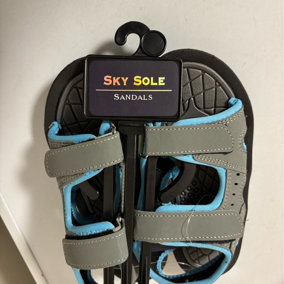 Boys sandals size 13/1 new summer - Picture 1 of 4